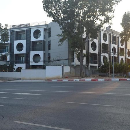 Gyogon Airport Avenue Hotel מראה חיצוני תמונה