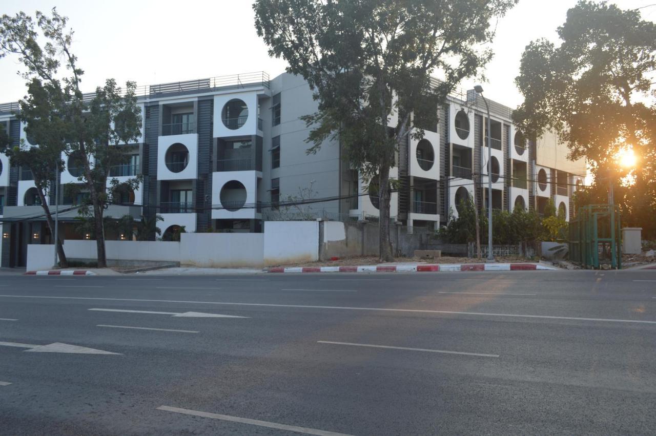 Gyogon Airport Avenue Hotel מראה חיצוני תמונה