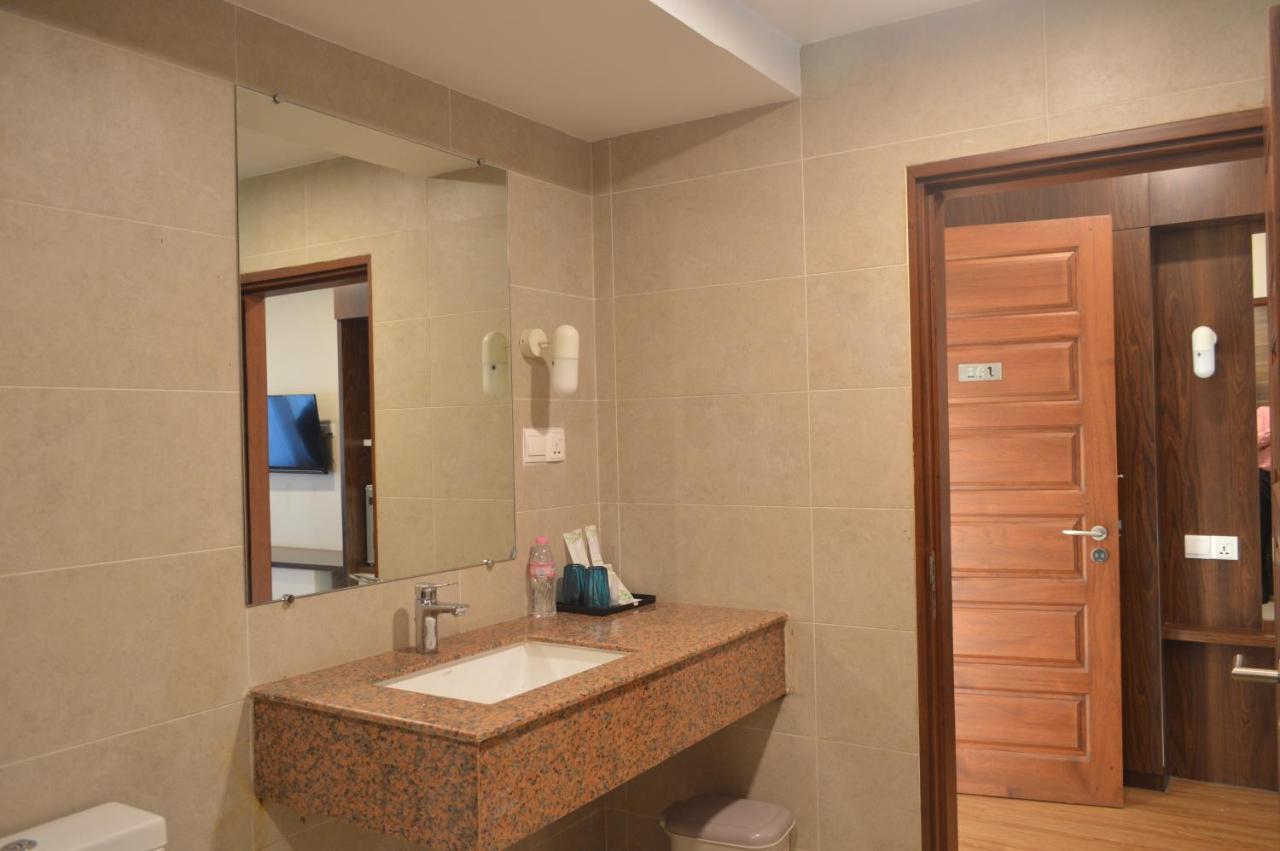 Gyogon Airport Avenue Hotel מראה חיצוני תמונה